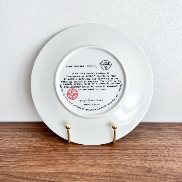 Norman Rockwell 1979 Christmas Plate “Somebody’s Up There” - Picture 3 of 4